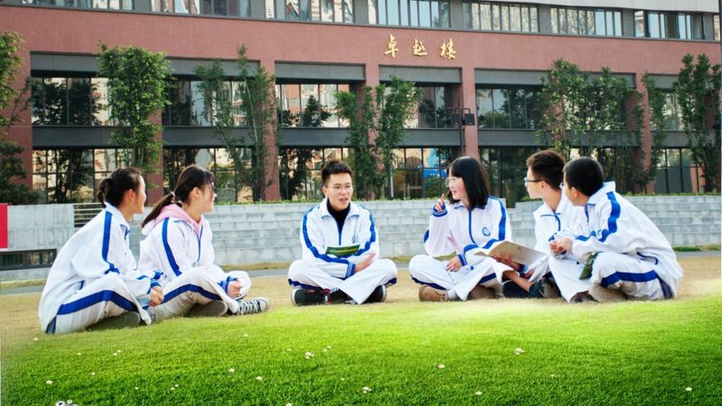 固态继电器和电磁继电器：揭秘两者间的本质区别